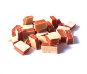 Pamlsek Salač Sendvič jehněčí s treskou mini 100g